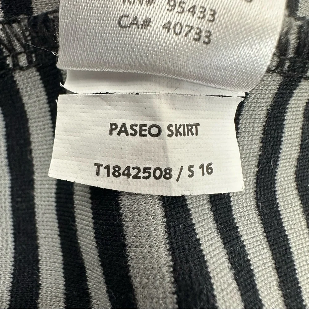 Toad&Co Women's Size Small Paseo Black Gray Striped Stretch Skirt